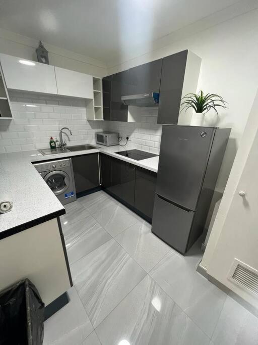 Modern, Family-Friendly Apartment By Hyde Park & Museums Londres Extérieur photo