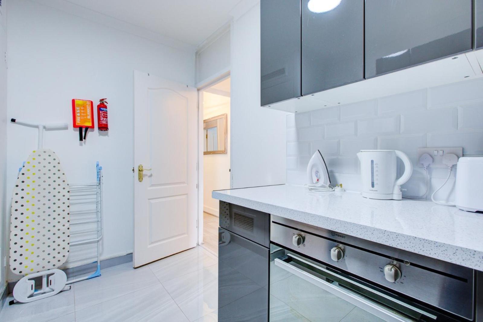 Modern, Family-Friendly Apartment By Hyde Park & Museums Londres Extérieur photo